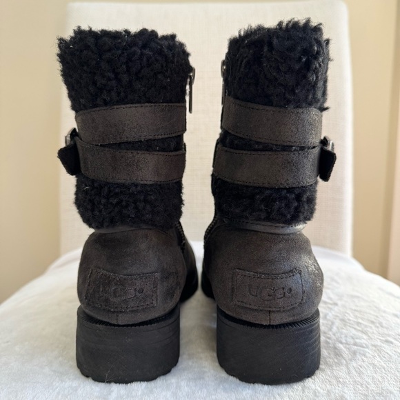 UGG BLAYRE III BLACK ZIPPER SHEARLING US 7 - Picture 11 of 16
